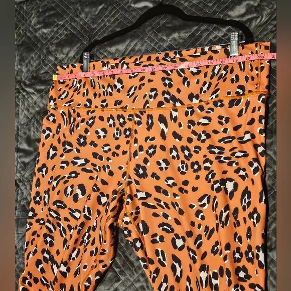 Fabletics Define PowerHold High-Waisted 7/8 Leopard Print Leggings Size 3X - Picture 10 of 16